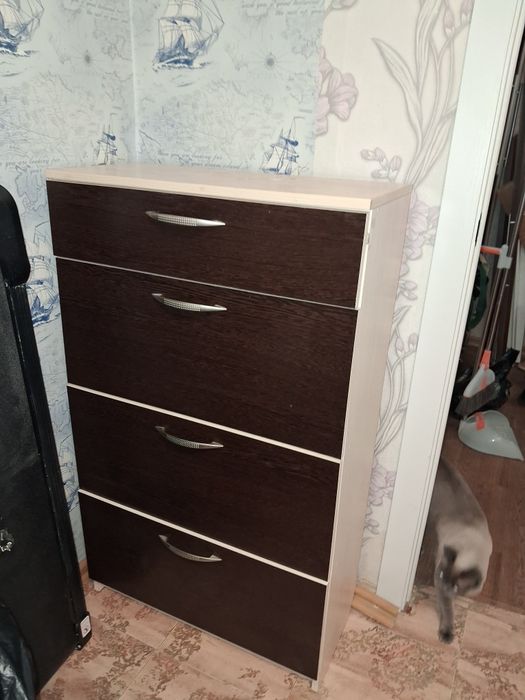 Продам шкаф (тумба для обуви)