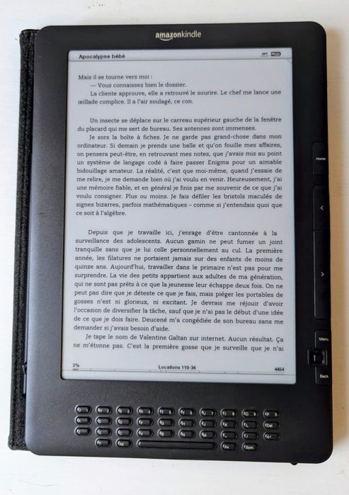 eBook Reader Amazon Kindle DX 4GB Wireless, cu ecran de 9.7 inch