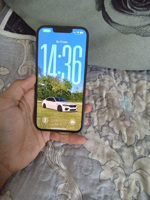 iphone 13 работает исправно