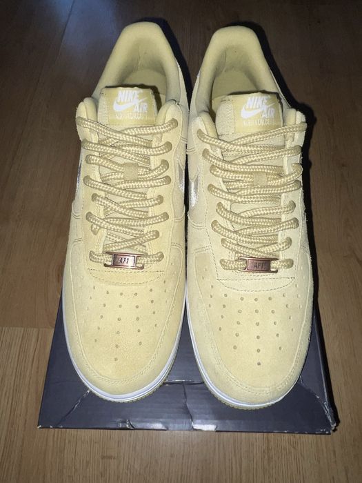 Nike Air Force 1 07 LV8 Buff Gold 45н. 29см HJ4465-700