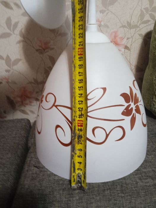 Продам люстры зал_ кухня