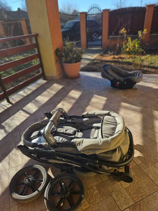 Vand Carucior bebe BOSTON Grey 3 in 1 cu scoica, landou si parte sport