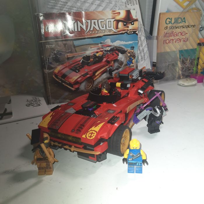 Lego ninjago mașină