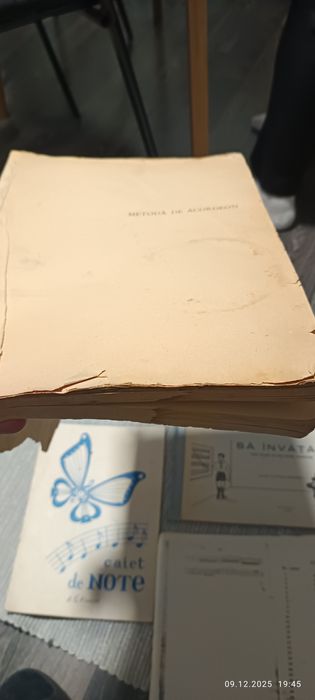 Metoda acordeonul și partituri