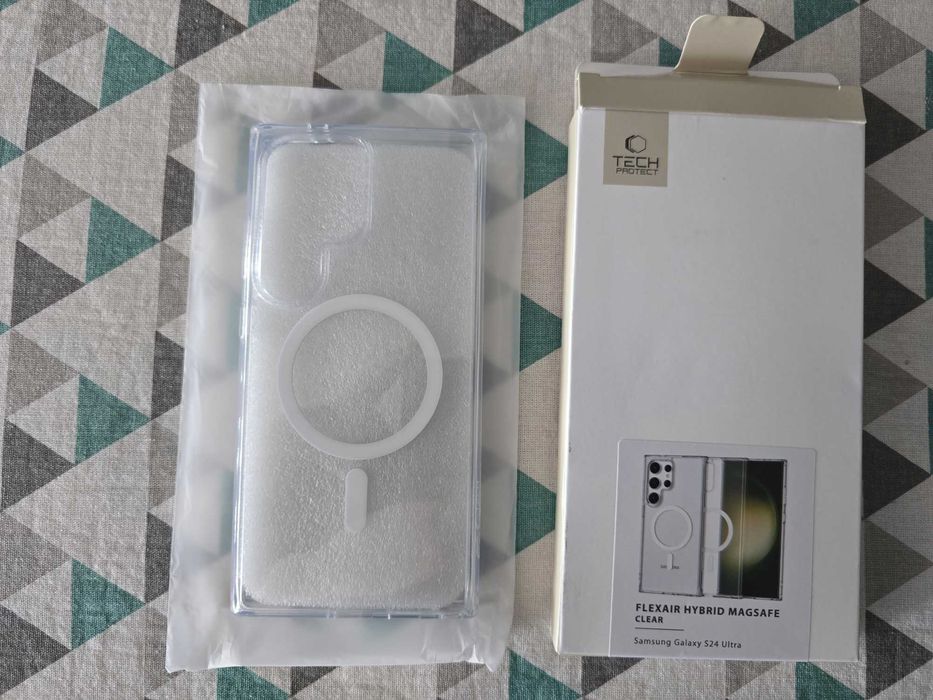 Vând huse Samsung Galaxy S24 Ultra