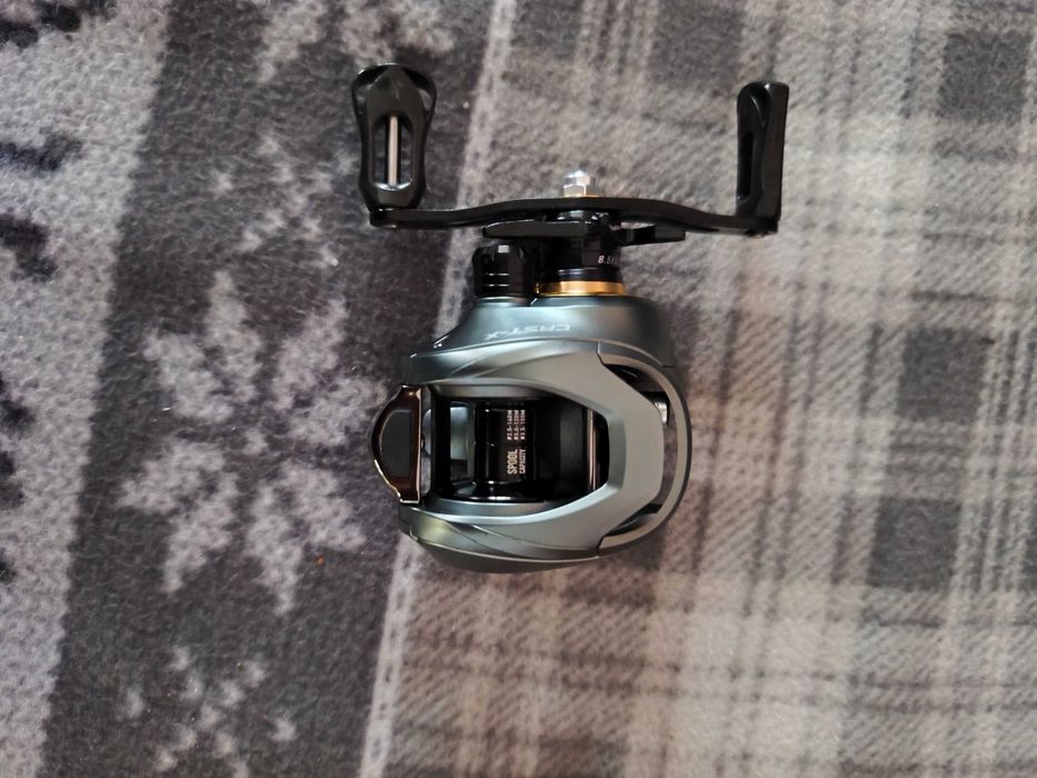 Vând combo spinning Baitcasting biban-clean