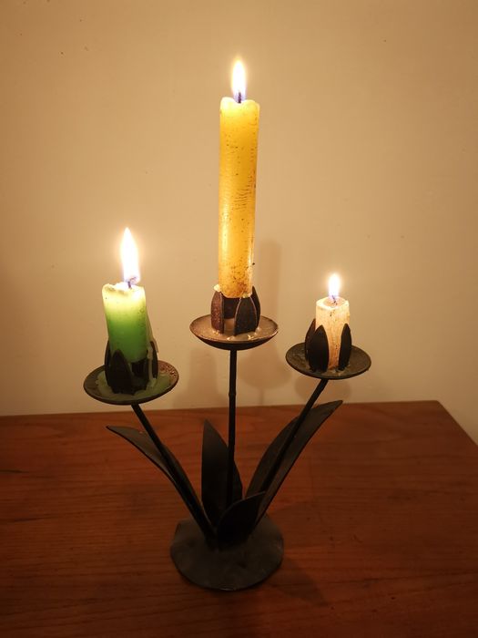 Свещници от месинг, ковано желязо, керамика, стъкло и др