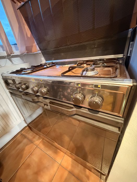 Aragaz italian Technogas tip Range Cooker – gaz/butelie + electric, cuptor, stare impecabilă