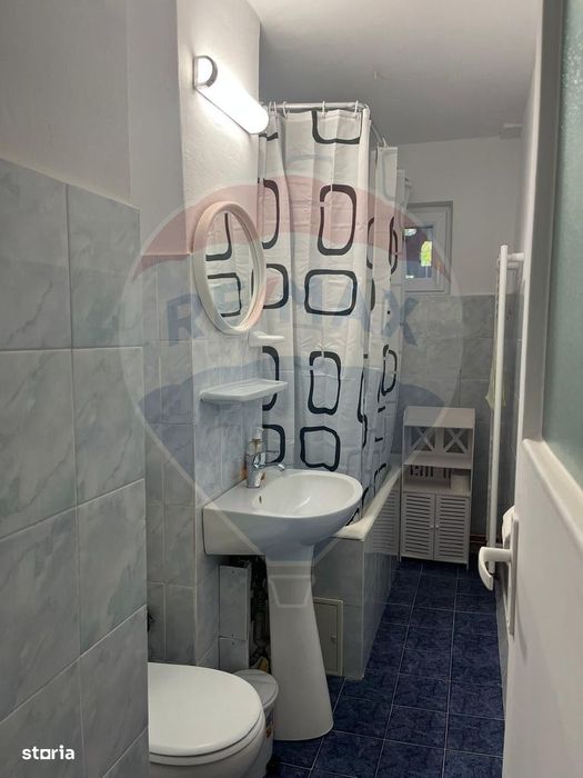 Apartament cu 3 camere de închiriat în zona Cetatii