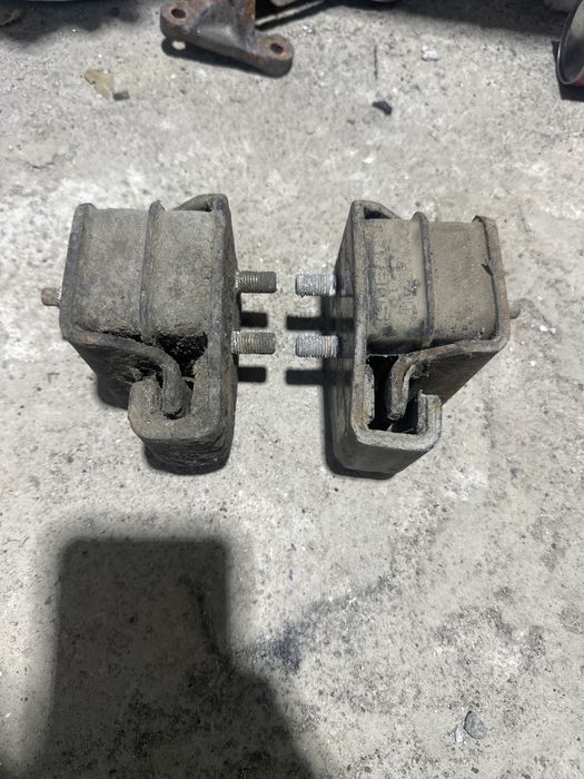 Подушки двигателя субару 1.8