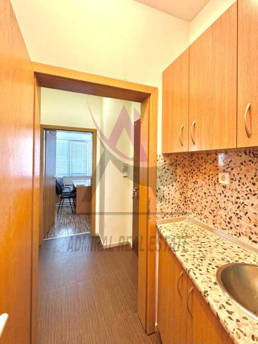 Продава се Тристаен апартамент в Варна, Левски - 117 кв.м за 3676 €/кв.м - Снимка #2