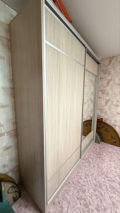 Продам шкаф купе