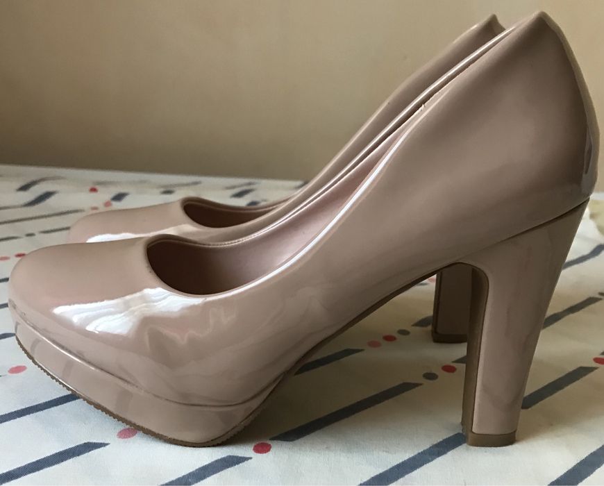 Ayollar tuflisi 39 razmer