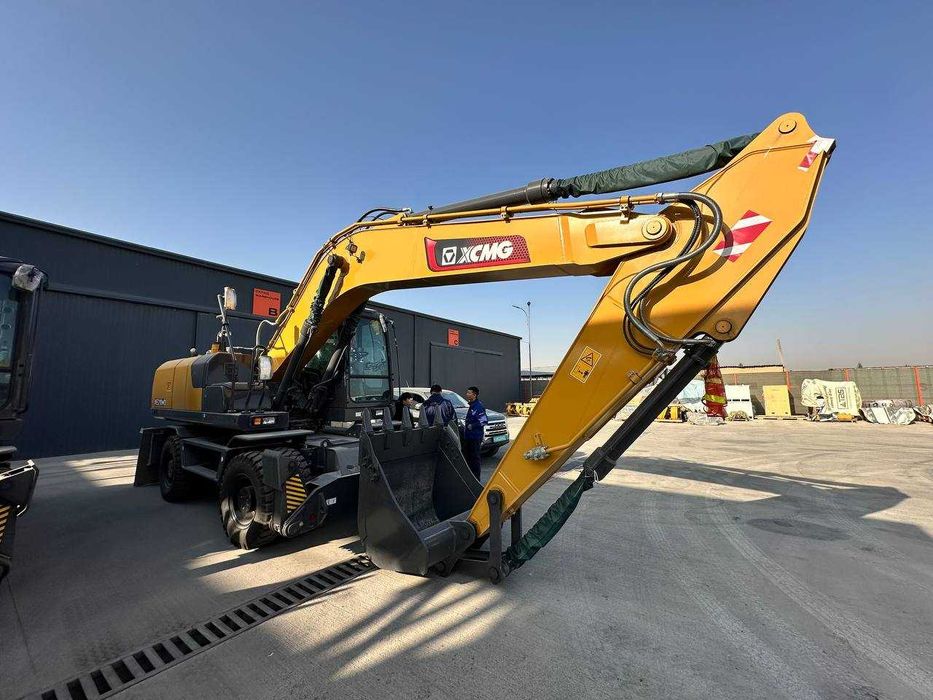 Экскаватор Колёсный 210-180 сотувда тайёр