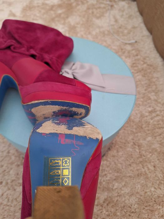 Vand botine decupate Irregular Choice din piele masura 36