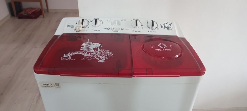 Продаётся стиральная машина полуавтомат