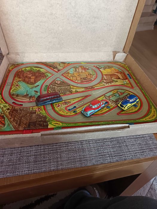 Ретро писта Vintage Mavaut с колички