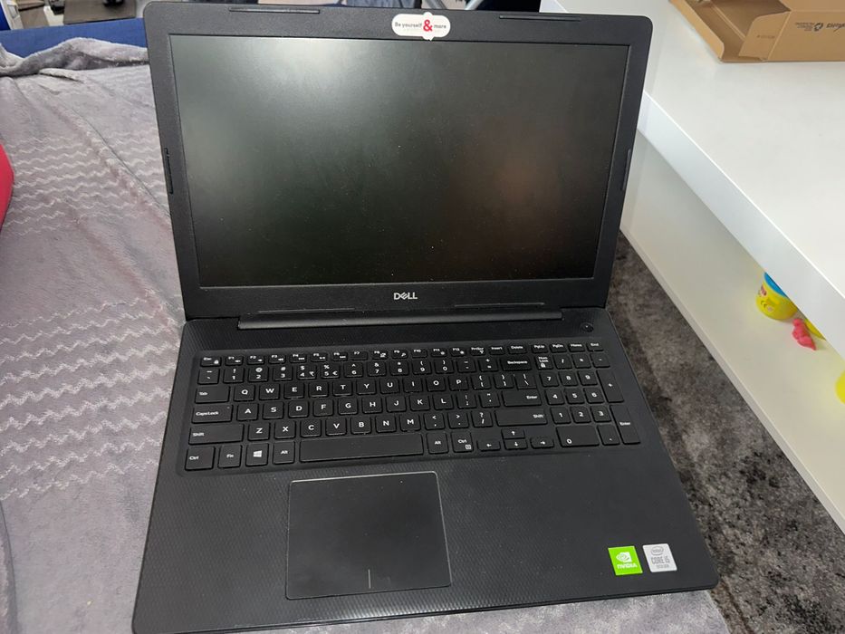 Dell inspiron 3593 i5 1035G1 , 12gb Ram , ssd 256