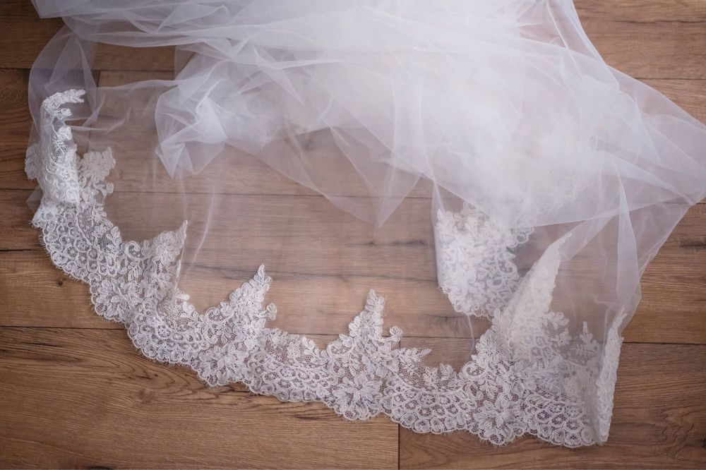 Rochie mireasa + voal cadou