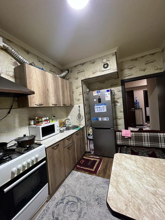 3 xona SERGELI SPUTNIK  1 etaj tortsevoy uy sotiladi