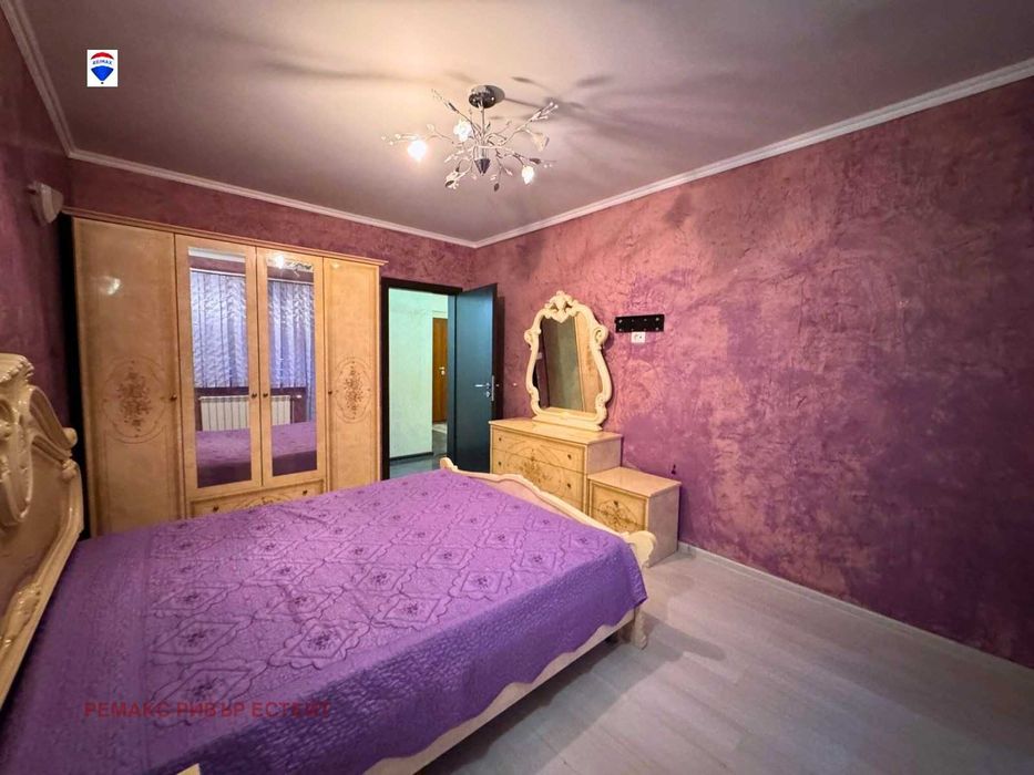 Тристаен апартамент за продажба в центъра на гр. Русе