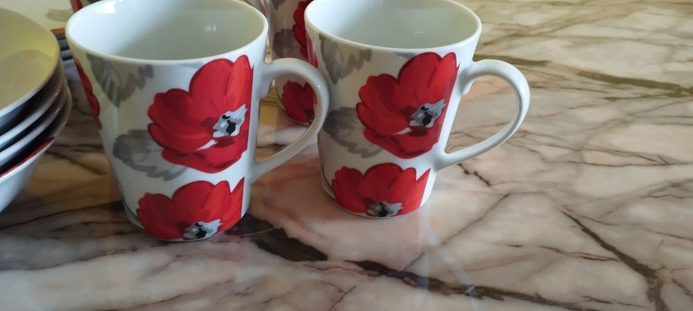 Керамични чинии за силата или риба и супник