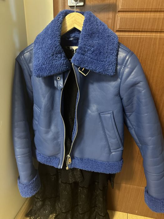 Синьо кожено яке