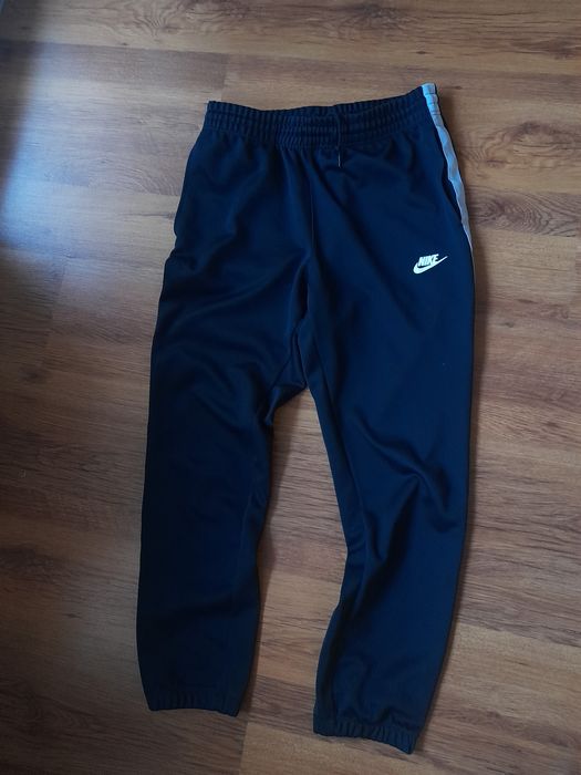 Nike мъжко долнище M размер.