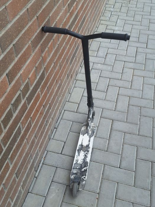 Продам трюковой самокат