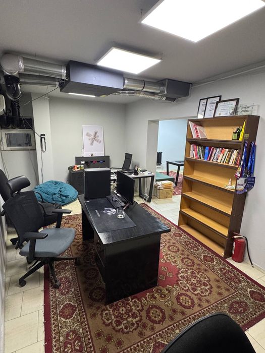Сдается офис 60 м² в центре, метро Космонавтов, "Жемчуг"