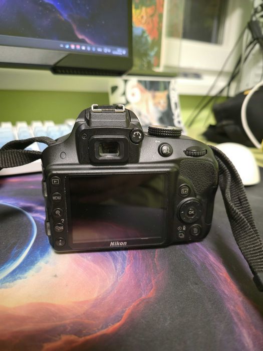 Фотоапарат Nikon D3300 + 2 NIKKOR VR Обектива + 2 Батерии + Чанта