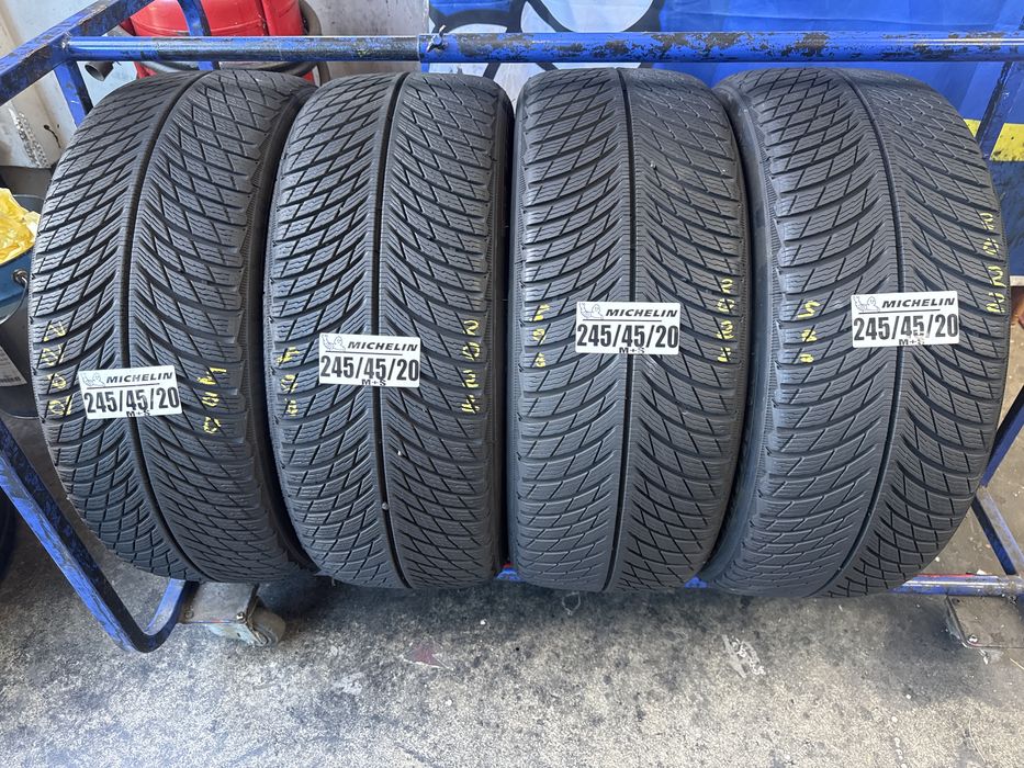 245/45/20 Michelin M+S
