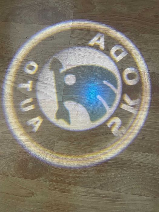 Set 2 proiectoare portiera logo holograma auto cu led Skoda