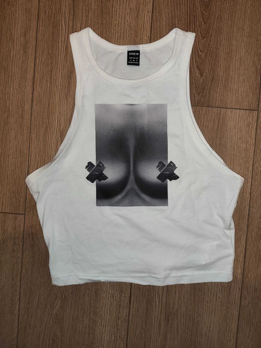 продам купальник, накидку и майку новые