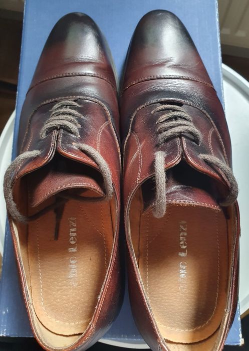 Vand pantofi de piele