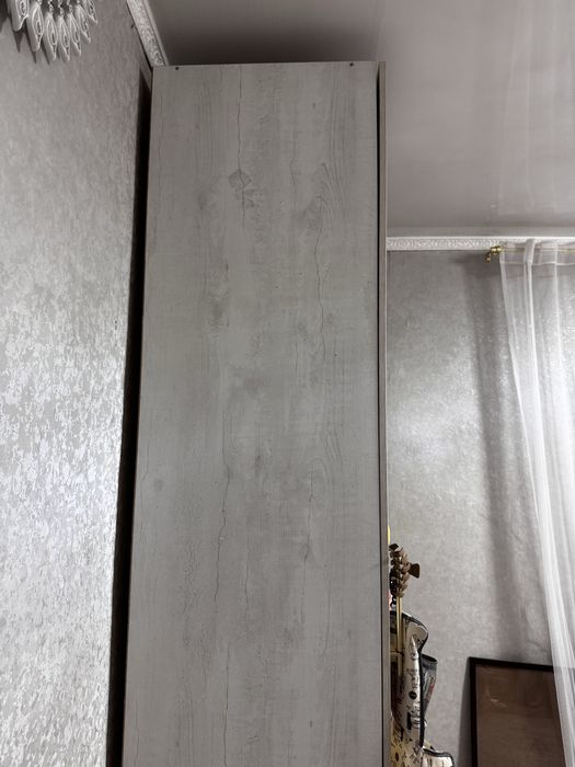 Продам шкаф для одежды срочно