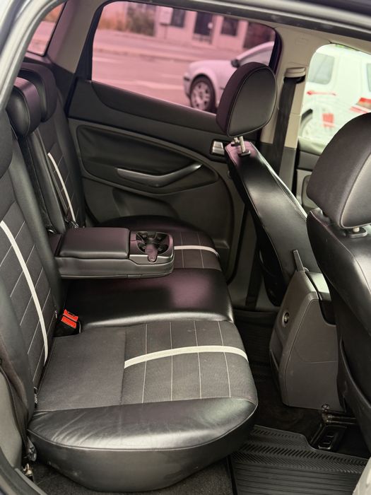 Vând Ford Kuga 4x4