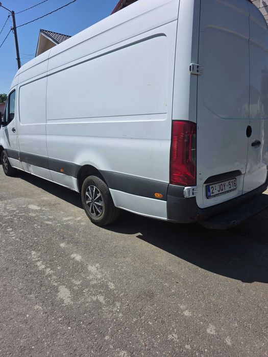 Autoutilitara mercedes sprinter