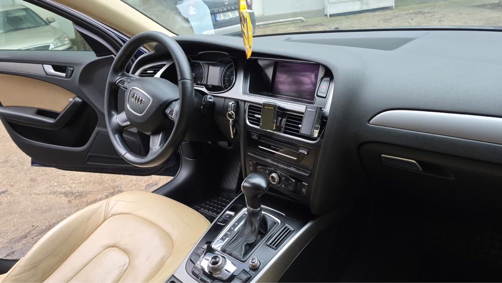 Vand audi A4  model 2013 !