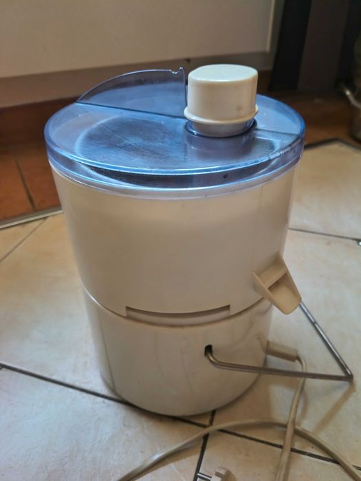 Изгодно - сокоизтисквачка.
