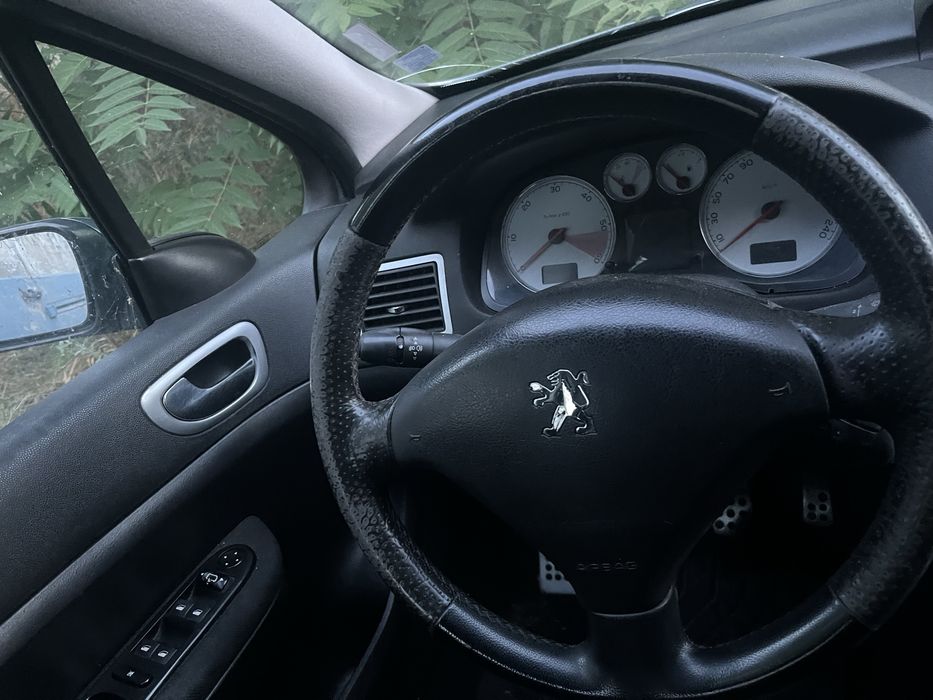 Peugeot 307 sw 1.6 109 кс