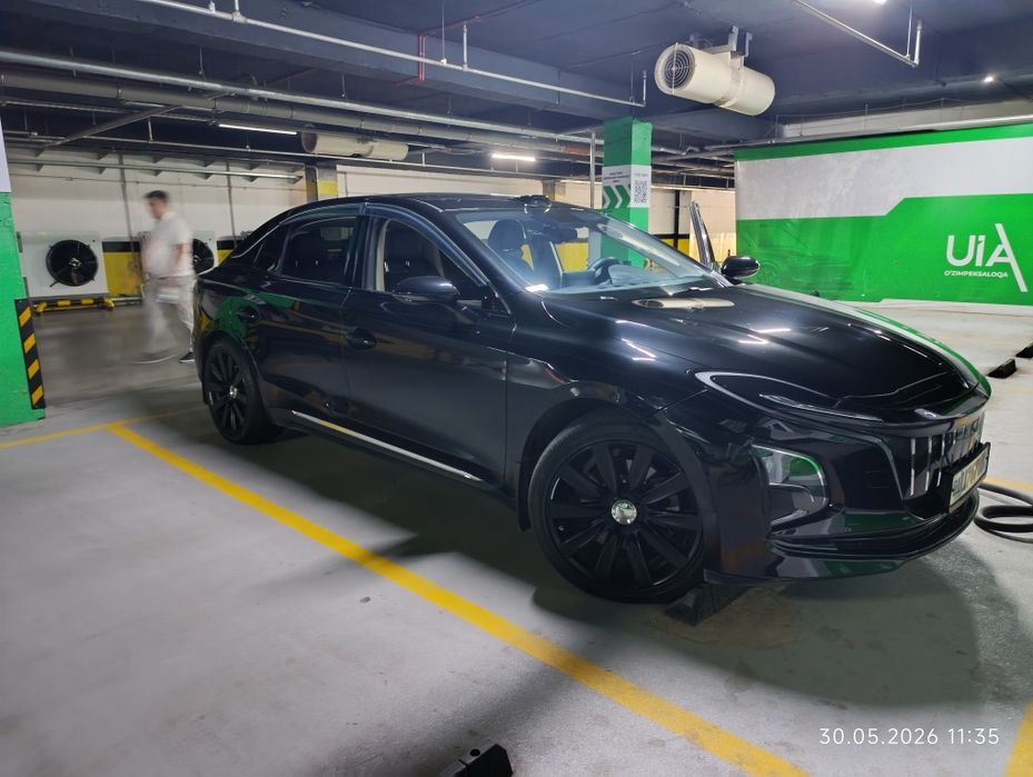 Hongqi EQM 5 сотилади