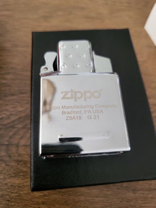 Bricheta Zippo pe gaz