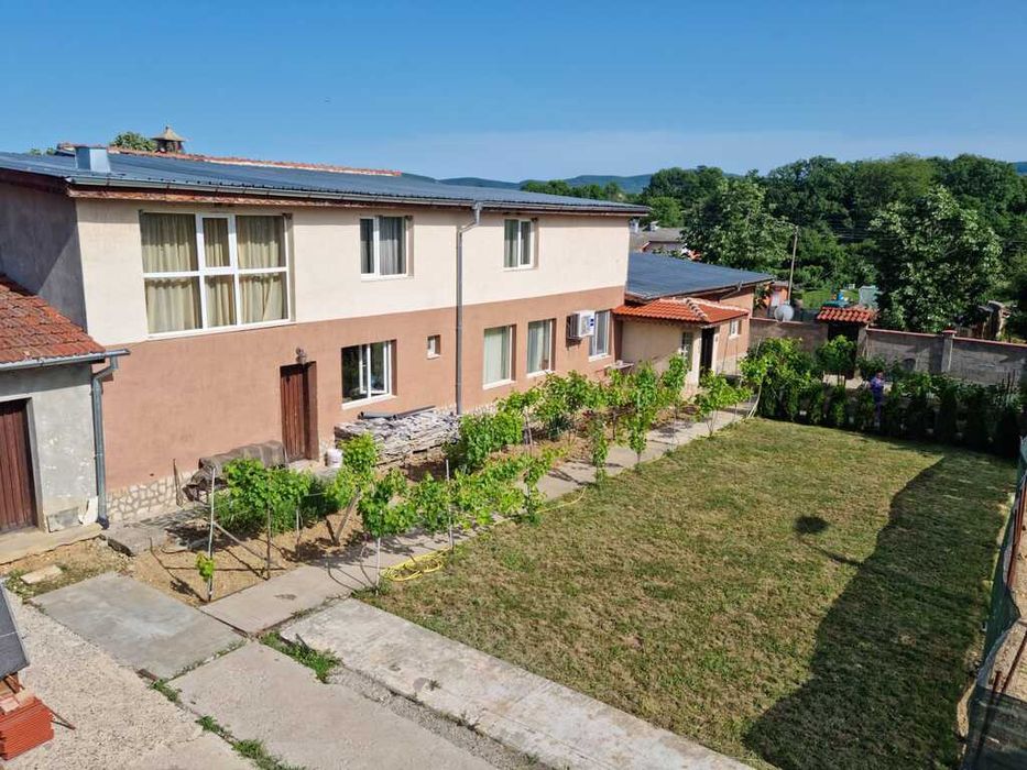 Продава се Къща в Враца, Дъбника - 175 кв.м за 843 €/кв.м - Снимка #1