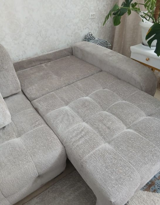 Диван продается. В отличном состоянии.