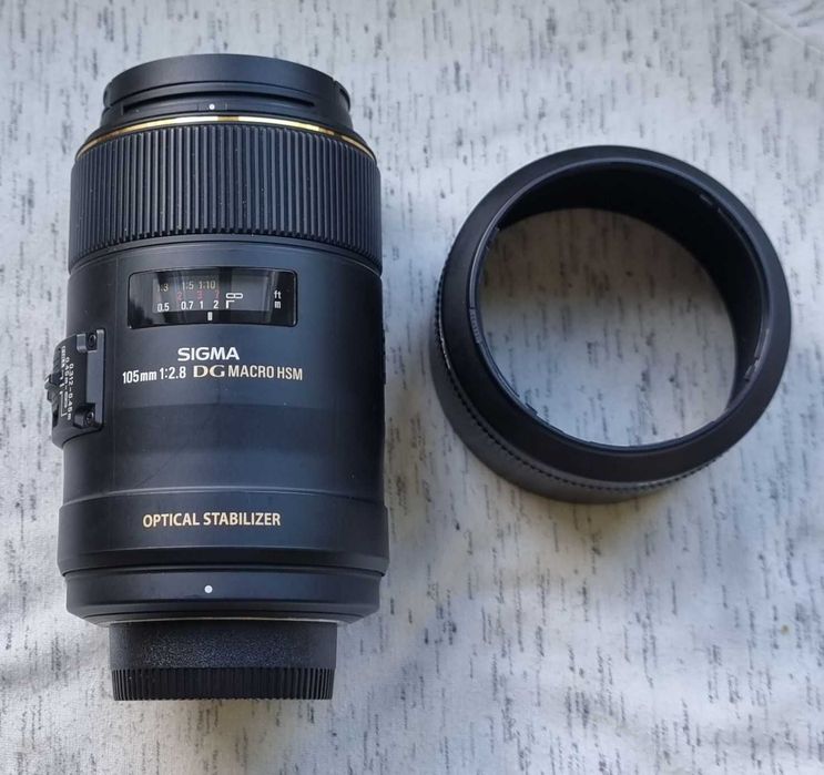 Sigma 105mm f/2.8 EX DG OS HSM Macro 1:1 за Nikon F