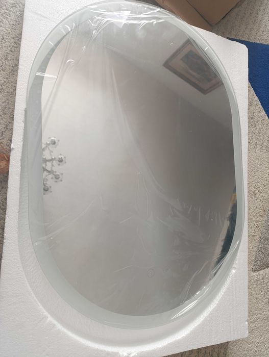 Vând oglinda baie led