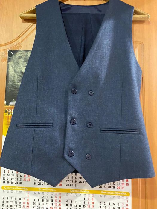 Продам класический костюм