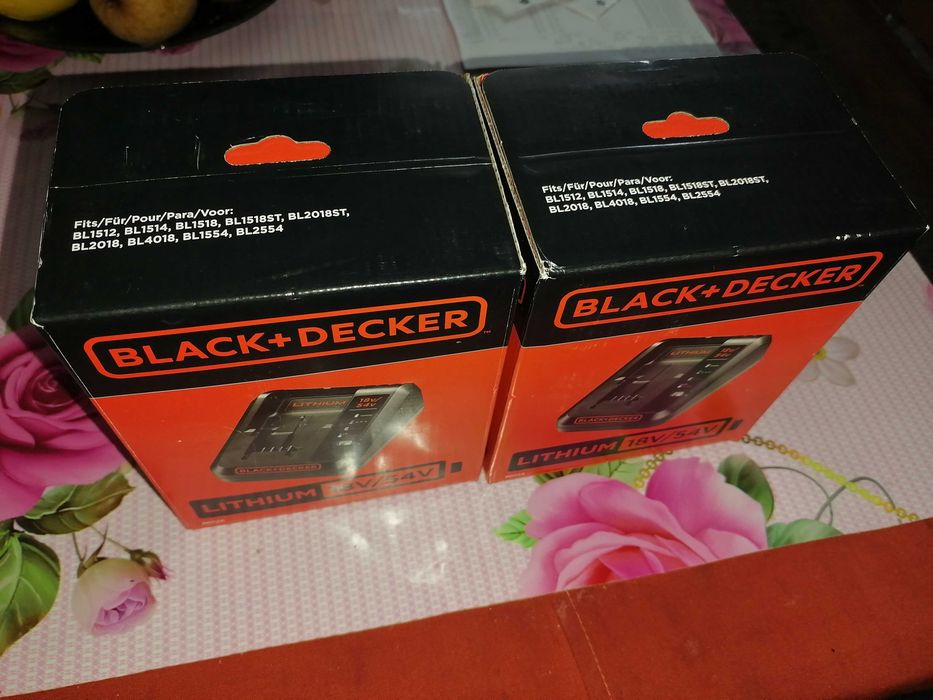 Incarcator Black&Decker pe sanie 18/54V cu 2 Baterii 18V