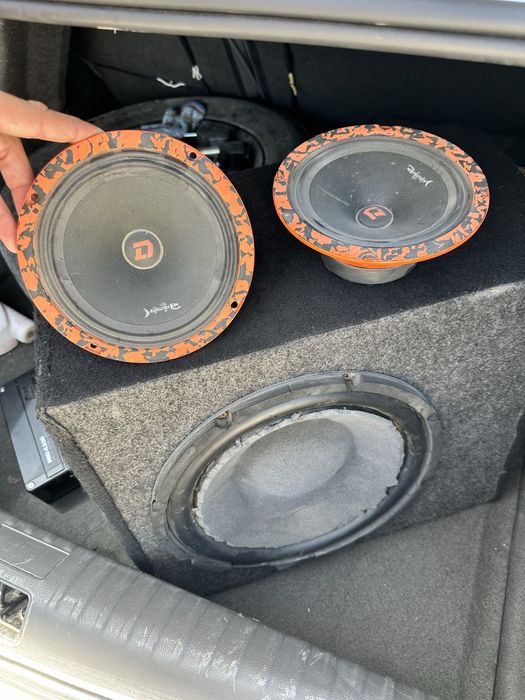 tayyor akustika estradnoy barracuda kalonka. usilitel + JBL sabvufer